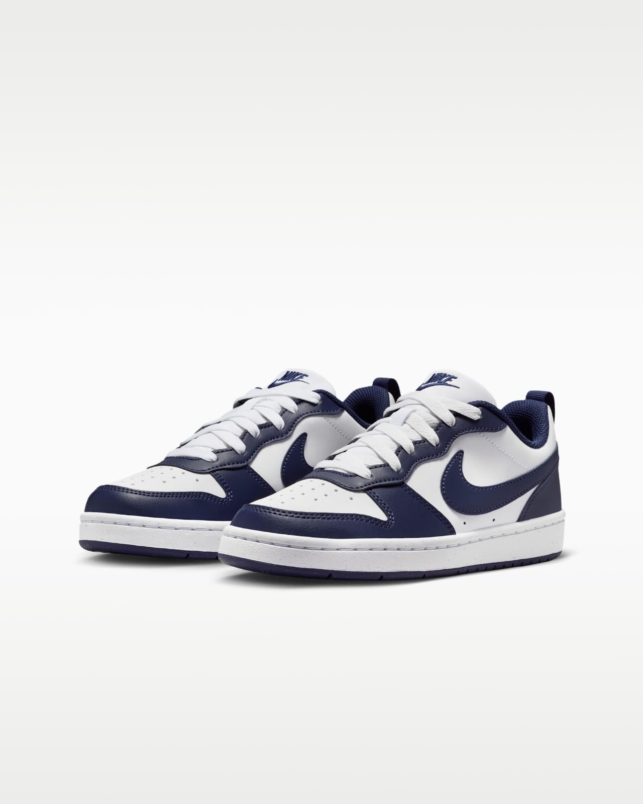 NIKE Oceanic Twilight Classic Low-Top Court Sneakers