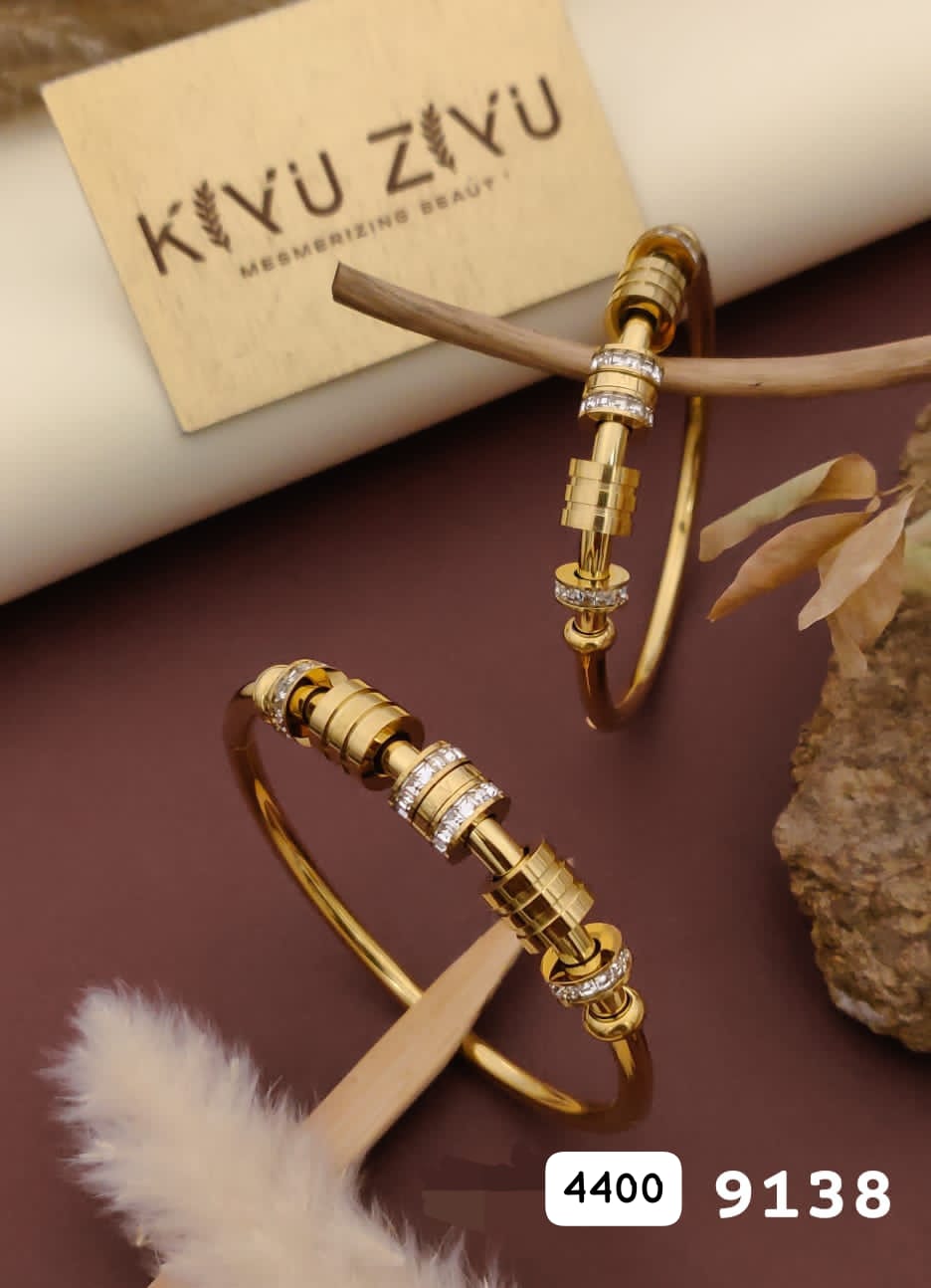 KIVU ZIVU Elegant Gold Bangle Set with Diamond Accents