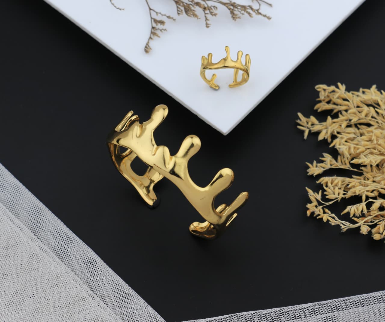 Elegant Adornments Crown-Inspired Gold Cuff and Ring Set