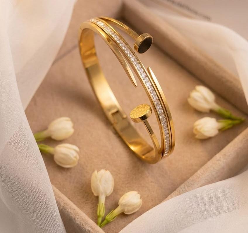 Elegant Aura Modern Gold Cuff Bracelet with Crystal Accents