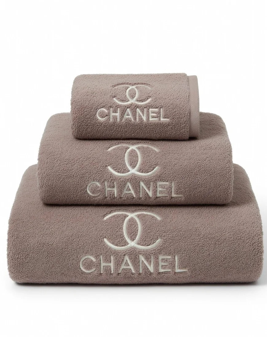 CHANEL Luxe Cotton Towel Set