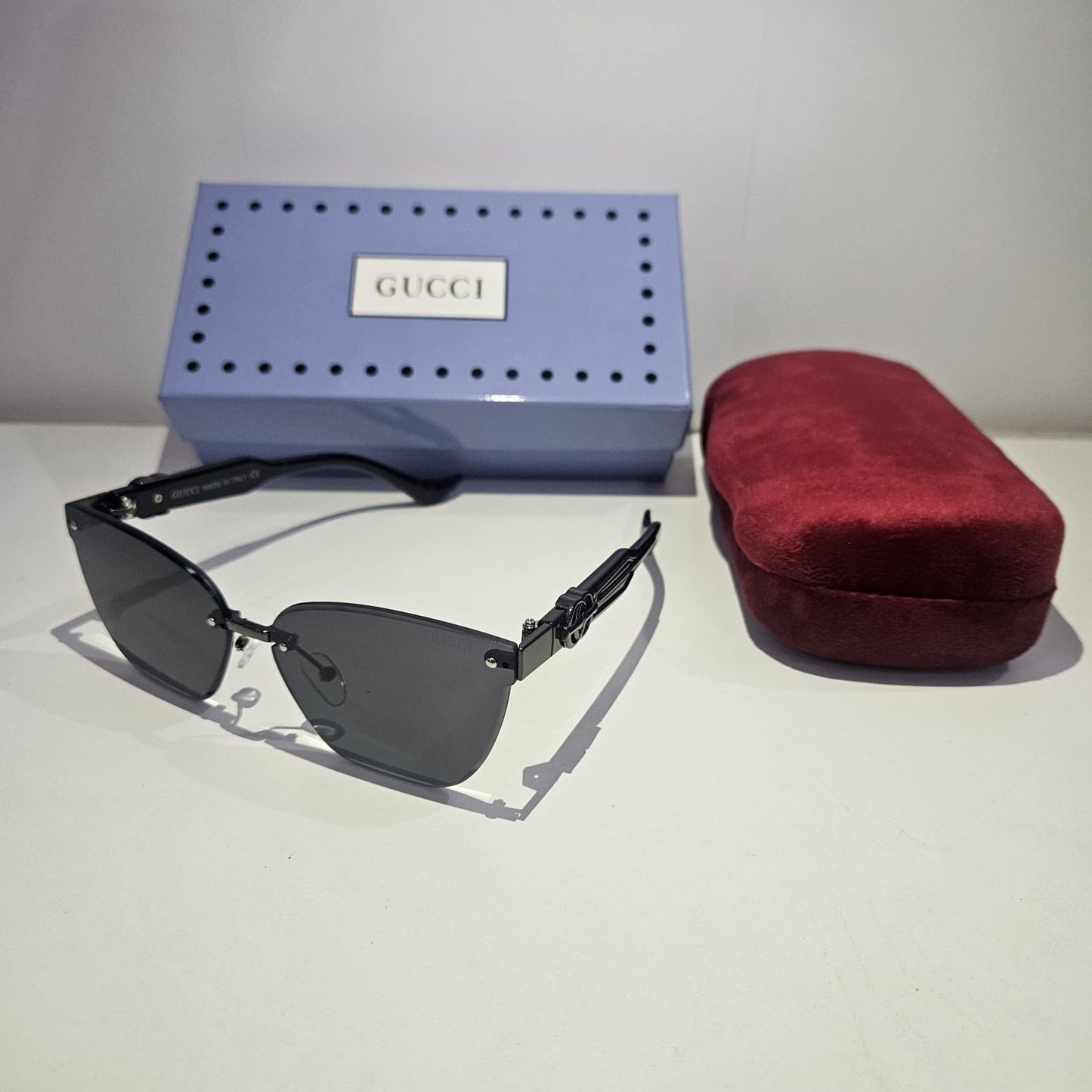 GUCCI Modern Cat-Eye Sunglasses with Case