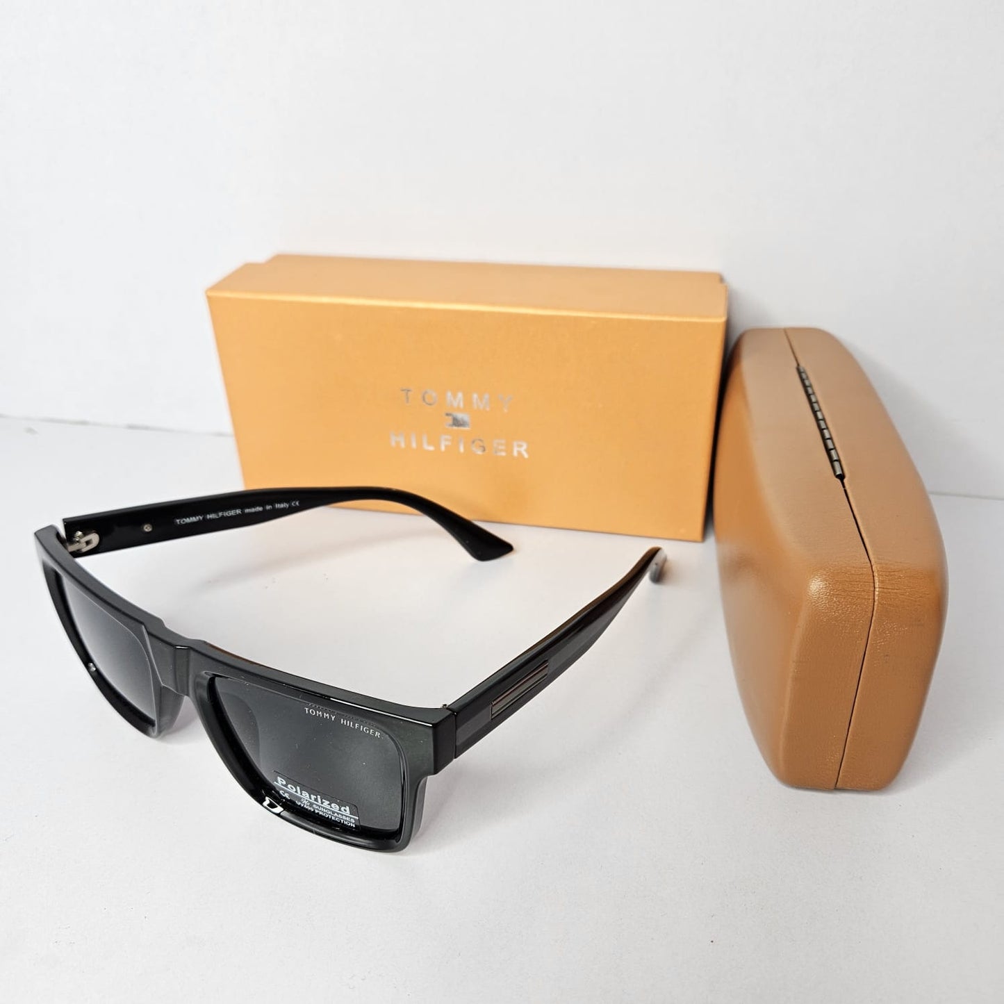 TOMMY HILFIGER Shadowed Onyx Luxe Fit Sunglasses with Elegant Case