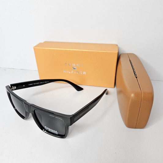 TOMMY HILFIGER Shadowed Onyx Luxe Fit Sunglasses with Elegant Case