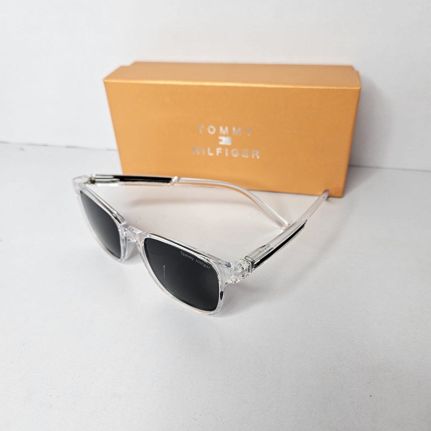 TOMMY HILFIGER Luminous Onyx Vintage-Style Sunglasses