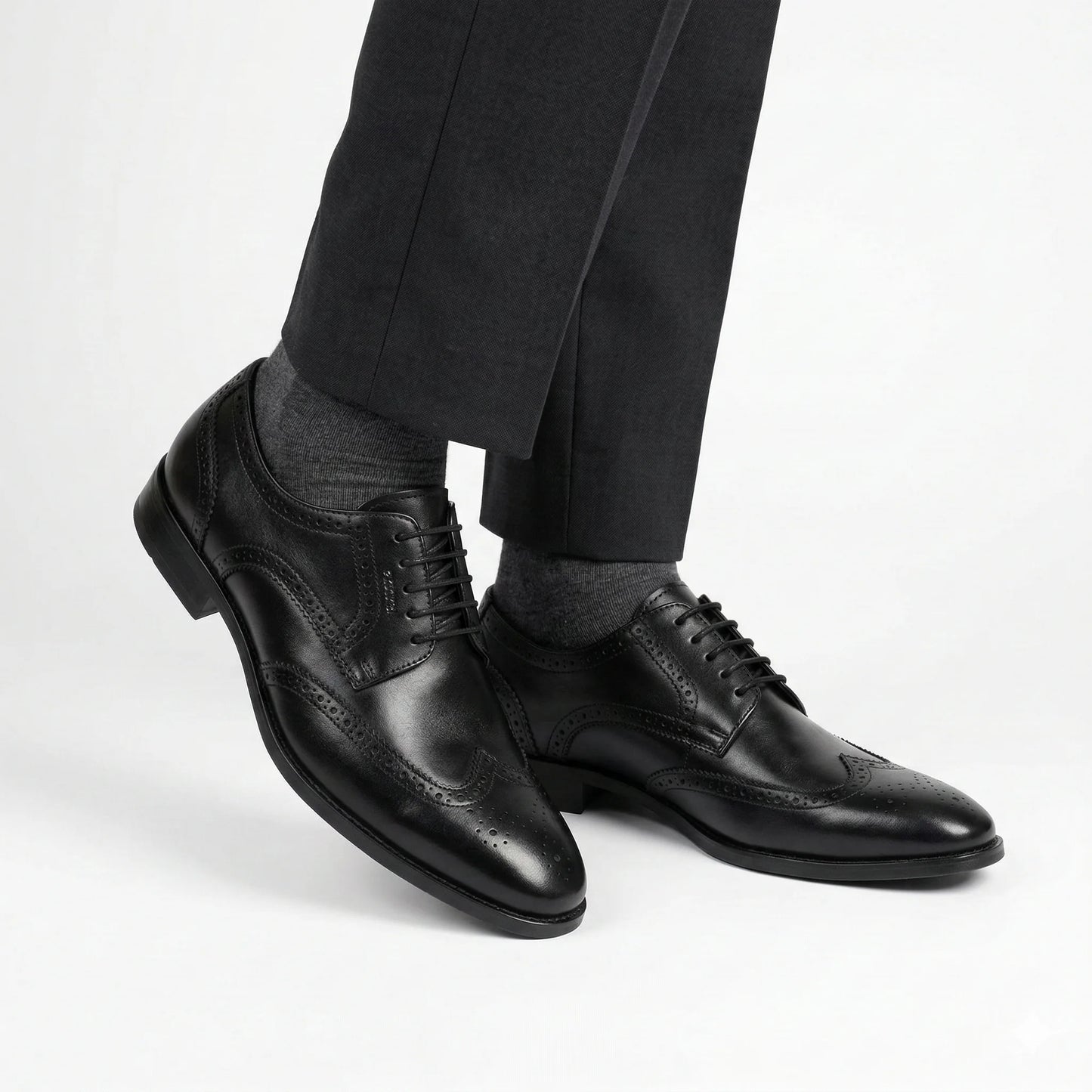 COACH Twilight Onyx Elegant Fit Wingtip Dress Shoes