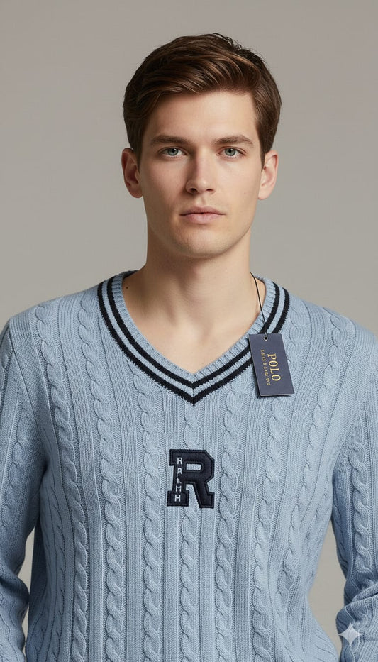 RALPH LAUREN Cable Knit V-Neck Sweater in Light Grey