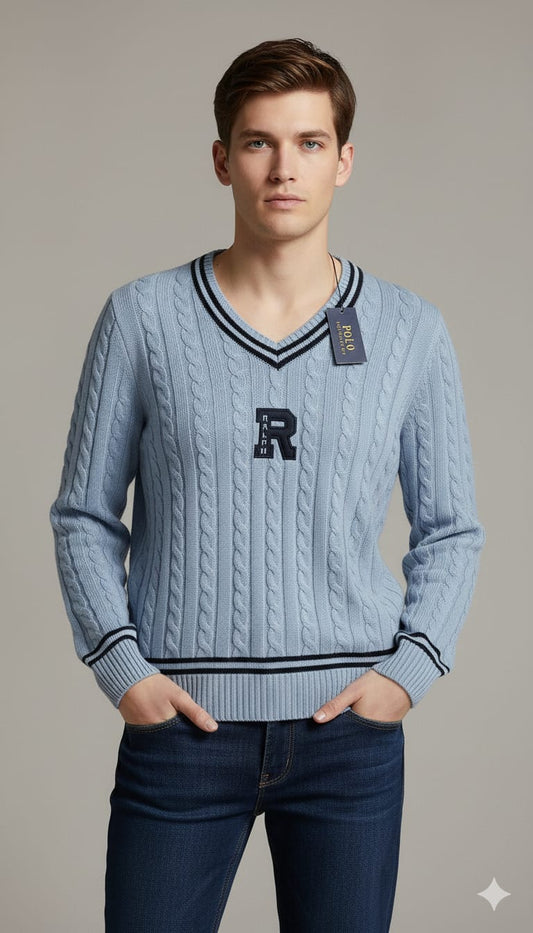 RALPH LAUREN Cable Knit V-Neck Sweater in Light Grey