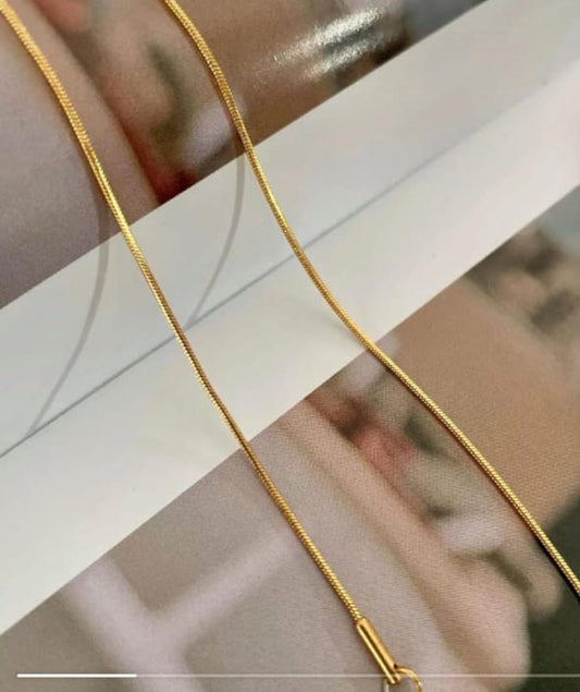 ElegantGold Sleek Gold Chain Necklace