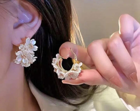 Elegant Adornments Floral Pearl Earrings Set