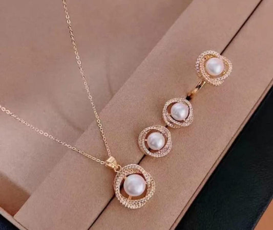 Elegant Treasures Pearl and Gold Jewelry Set