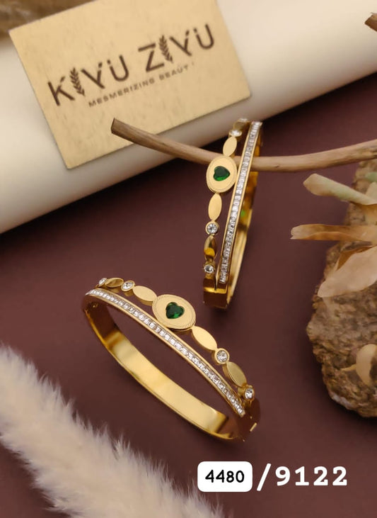 KIVU ZIVU Elegant Gold Plated Heart & Stone Bangle Set