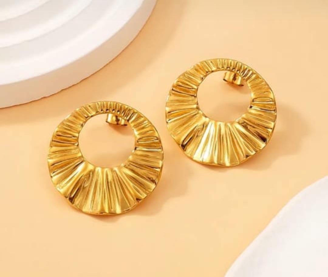 Elegant Essentials Radiant Gold Hoop Earrings
