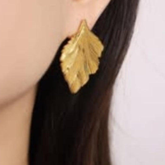 BD ElegantLeaf Gold Leaf Earrings
