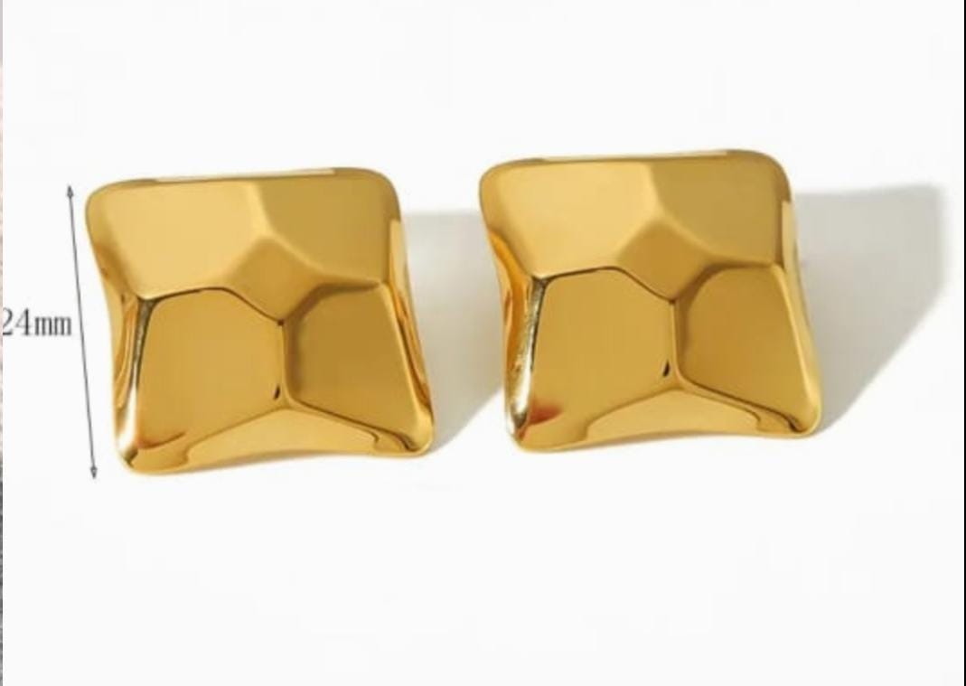 BD Accents Sculpted Gold Statement Earrings