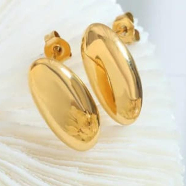BD Essentials Polished Gold Oval Hoop Earrings