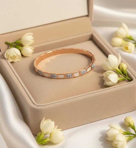 Elegant Luxe Radiant Rose Gold Bracelet with Diamond Accents