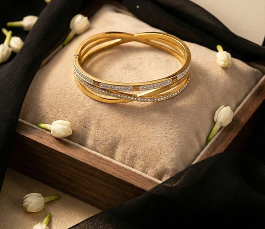 ELEGANT ADORNMENTS Radiant Champagne Luxe Twisted Cuff Bracelet with Crystals