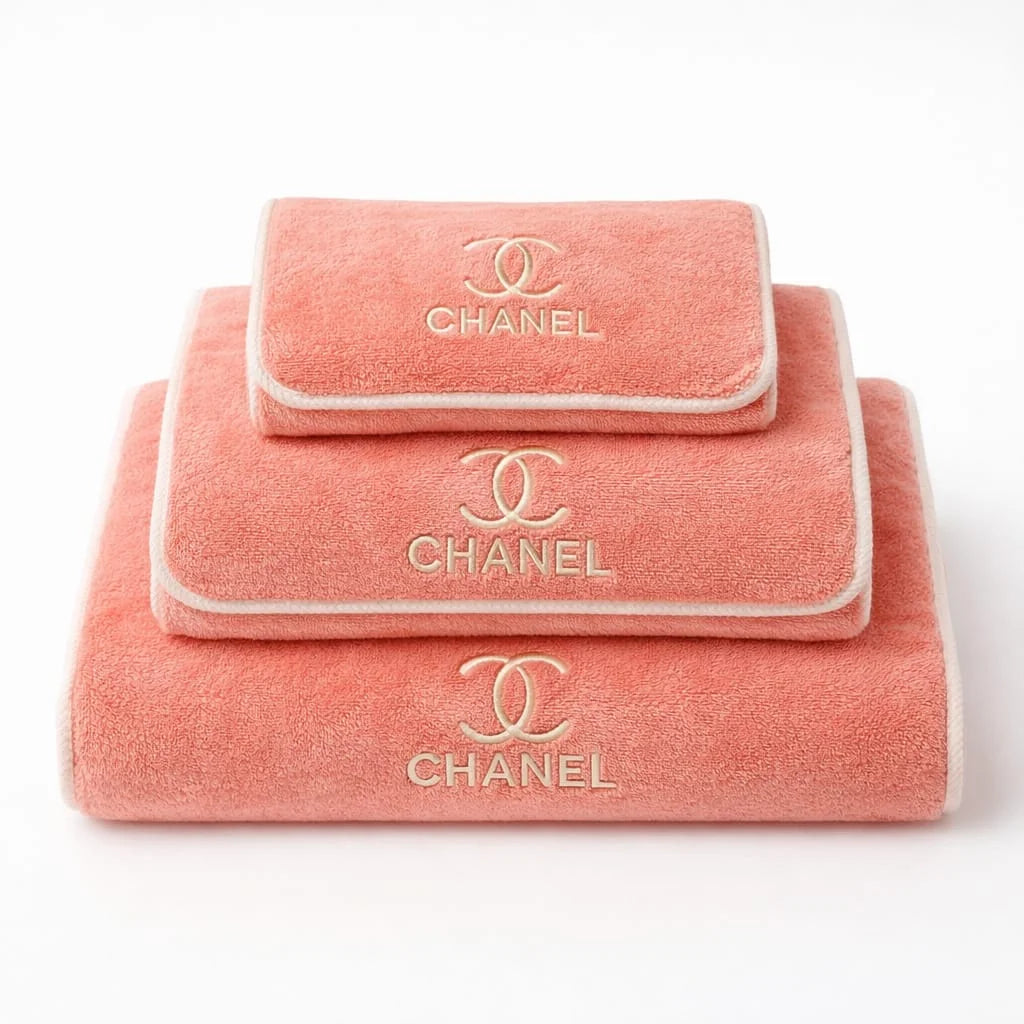 CHANEL Luxe Coral Towel Set