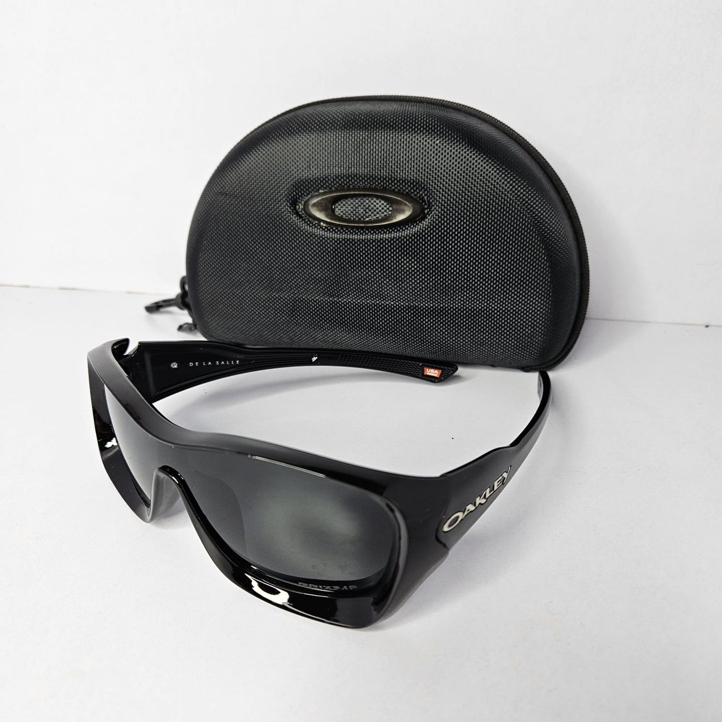 OAKLEY Mystic Jet Black Bold Fit Luxe Shield Sunglasses with Elegant Case