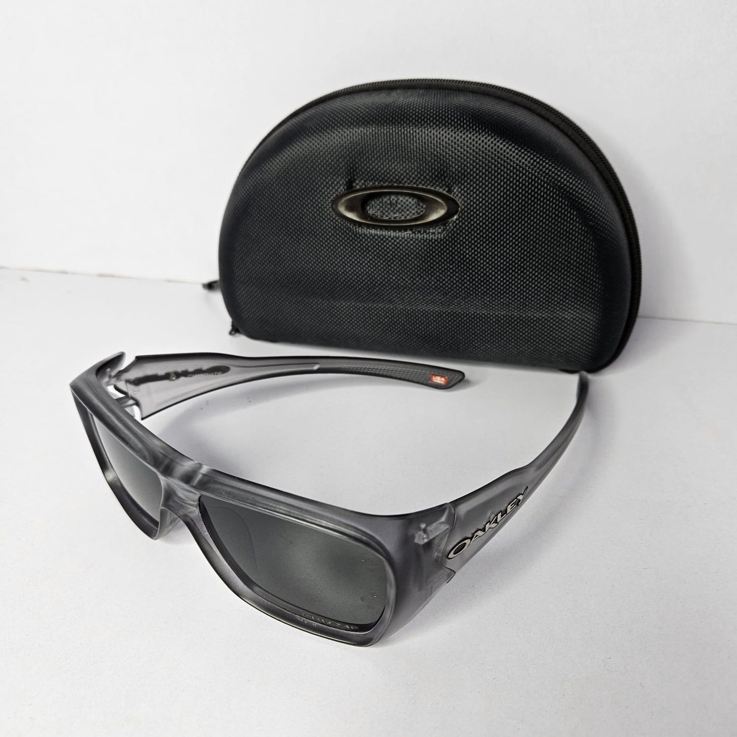 OAKLEY Celestial Ash Bold Shield Sunglasses with Luxe Case