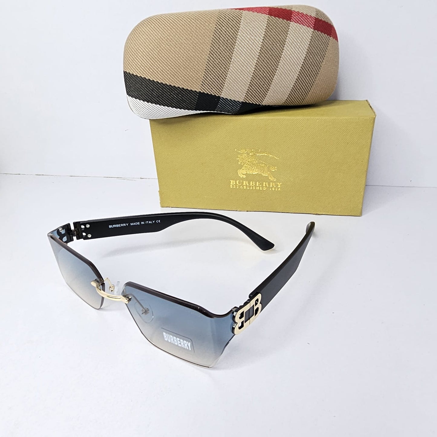 BURBERRY Celestial Mist Gradient Chic Luxe Sunglasses with Case